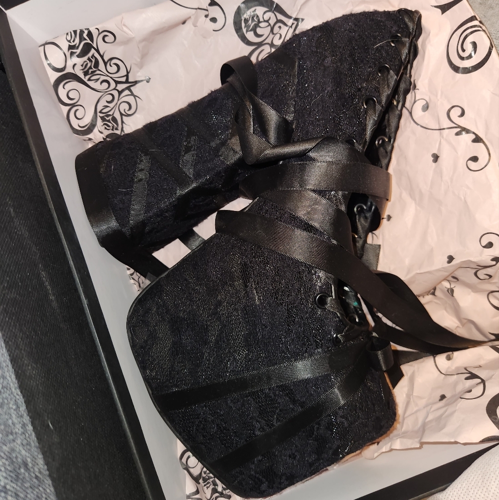 Elegant Black Lace-Up Women's Shoes